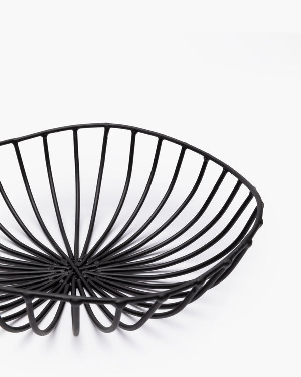 Iron bread basket, large, black, Catu Metal Sculptures